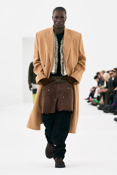 Look 20